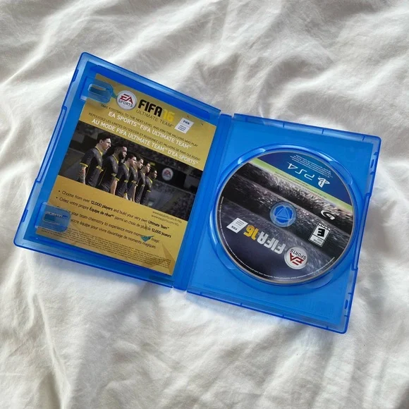 PS4 FIFA 16 Game - Picture 4 of 7